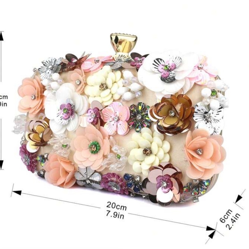 Unique Gorgeous Flowers Clutch 🔥 - Picture 6 of 8